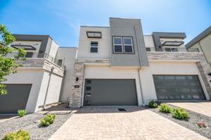 featured image of 1517 Golf Club Dr