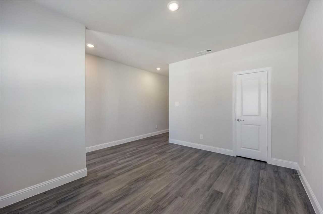 1110 Mahogany Drive - Photo 4 of 22