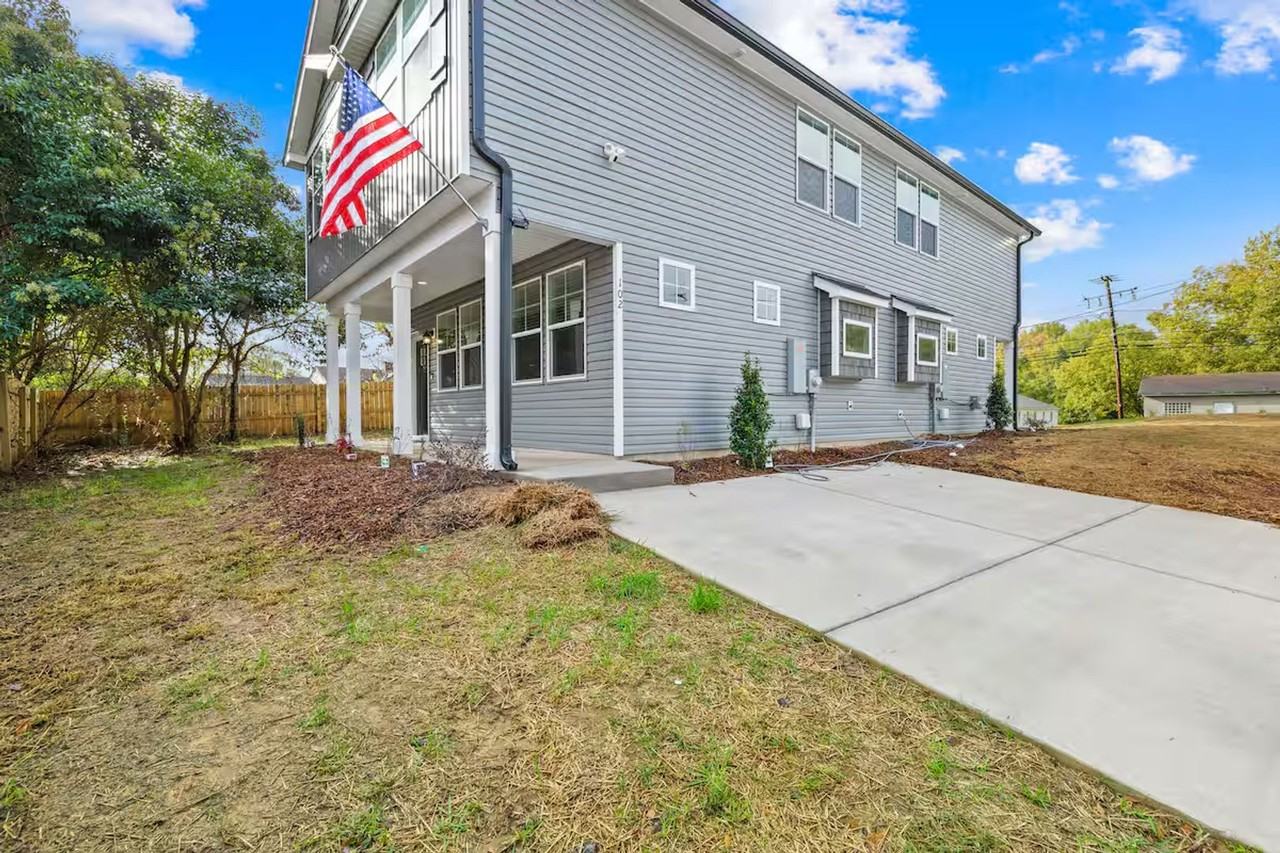 102 Mobley St - Photo 3 of 18