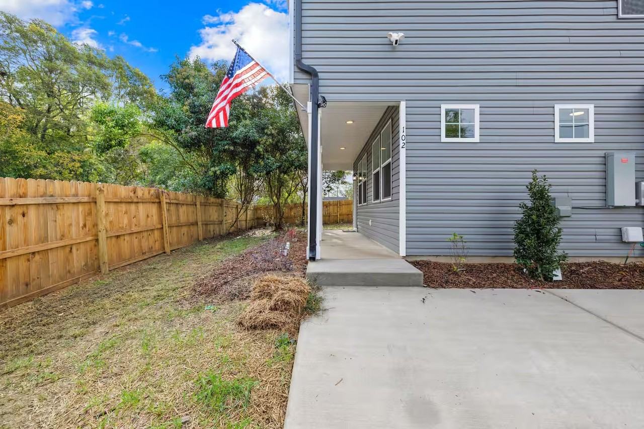 102 Mobley St - Photo 7 of 18