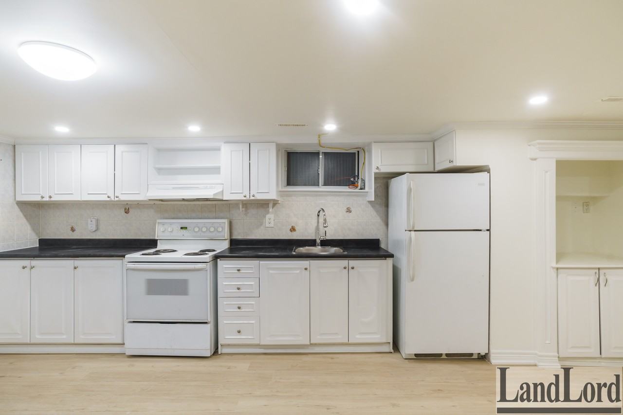 107 Nairn Ave - Photo 2 of 24