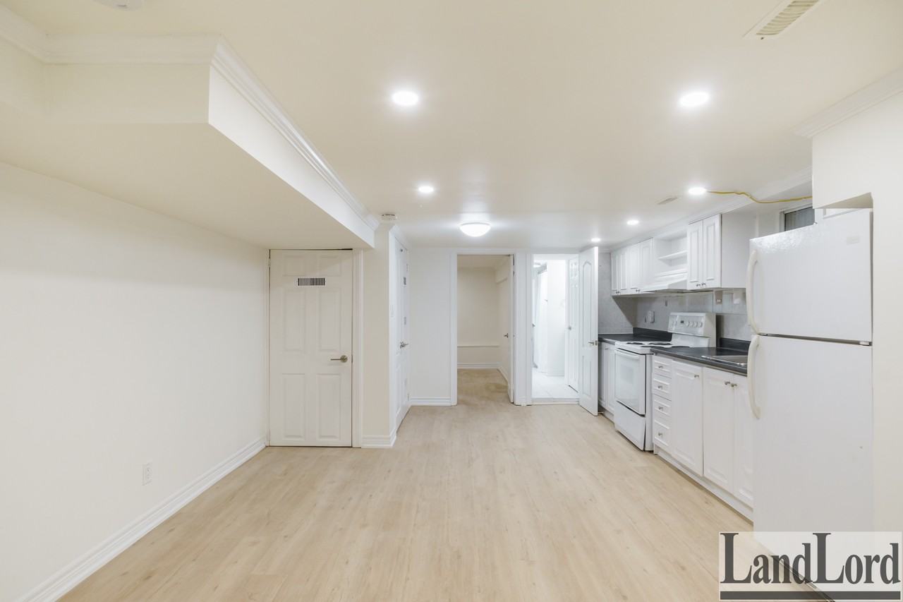 107 Nairn Ave - Photo 5 of 24