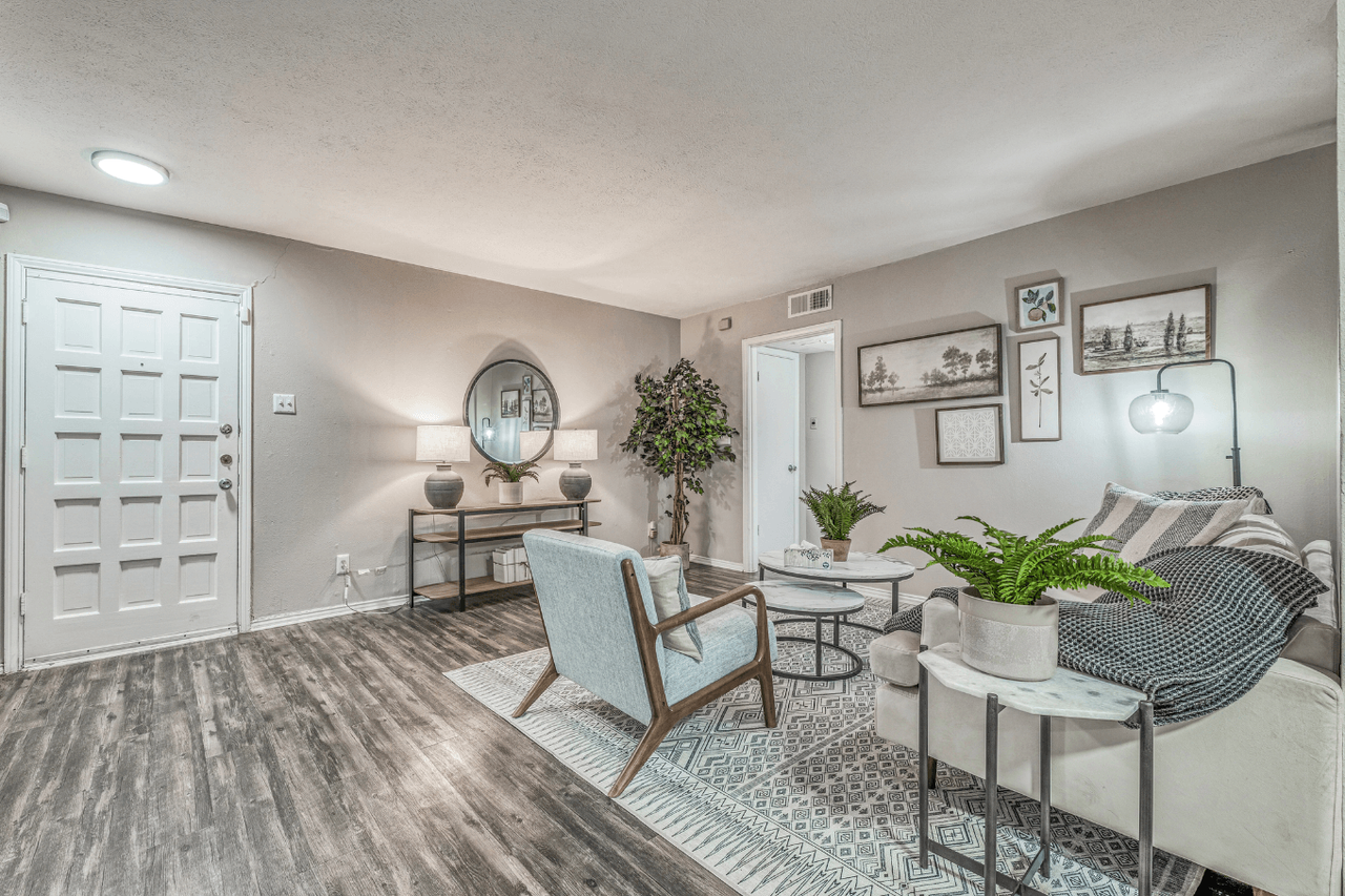 Northwood Heights Apartments - Photo 6 of 18