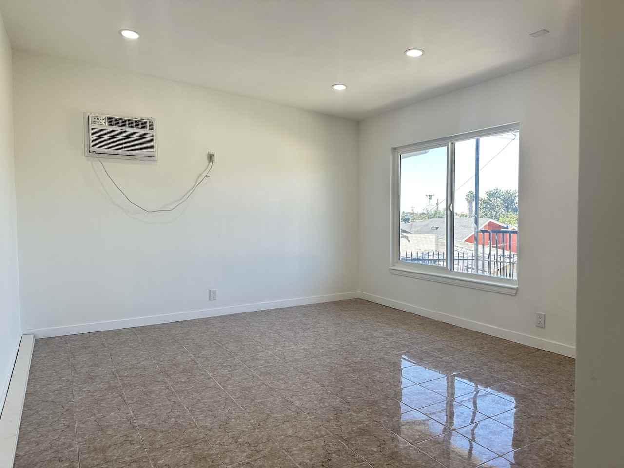 3118 West 109th Street #1-2 - Photo 4 of 8