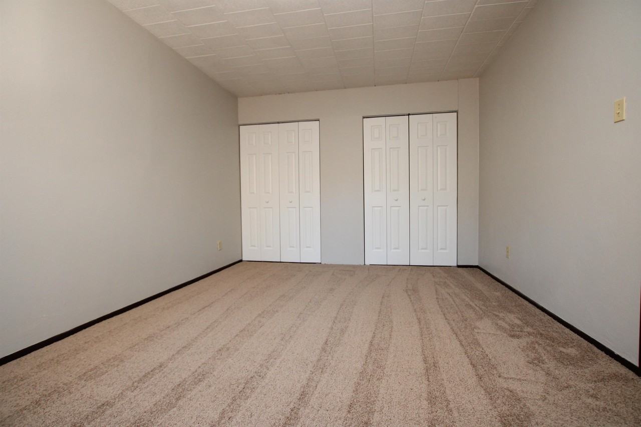 AMADELL APARTMENTS -- 005 - Photo 6 of 40