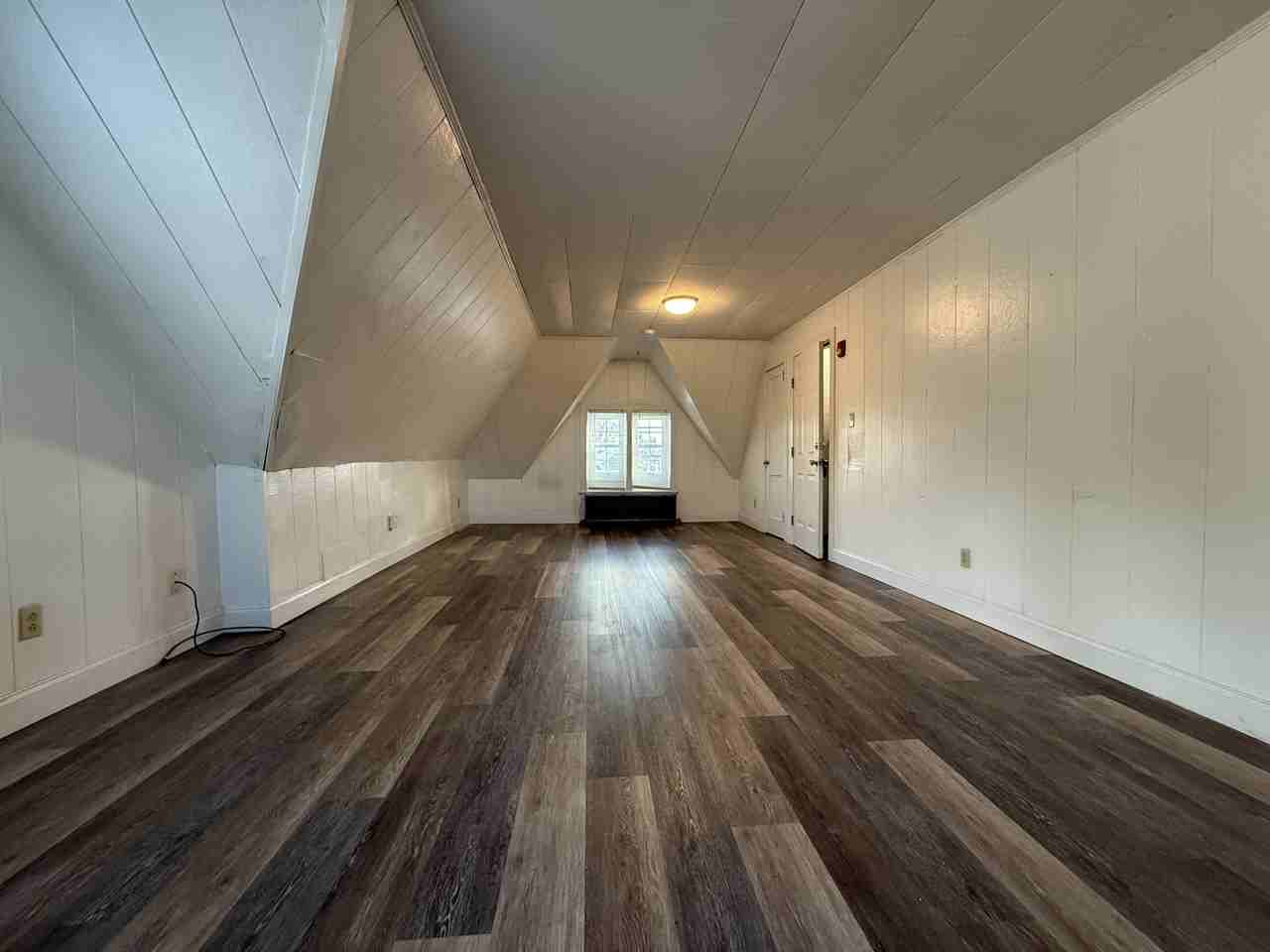 823-825 Church St - Photo 2 of 9