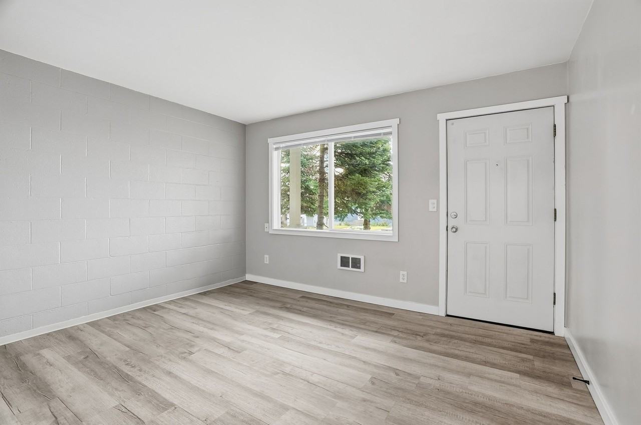 LA -East Fairview Avenue - Photo 3 of 28
