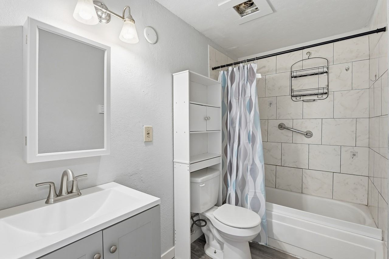 PK - 2024 East Pacific Avenue - Photo 3 of 13