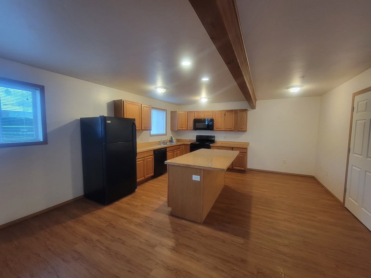 1410 Worden St - Photo 3 of 9