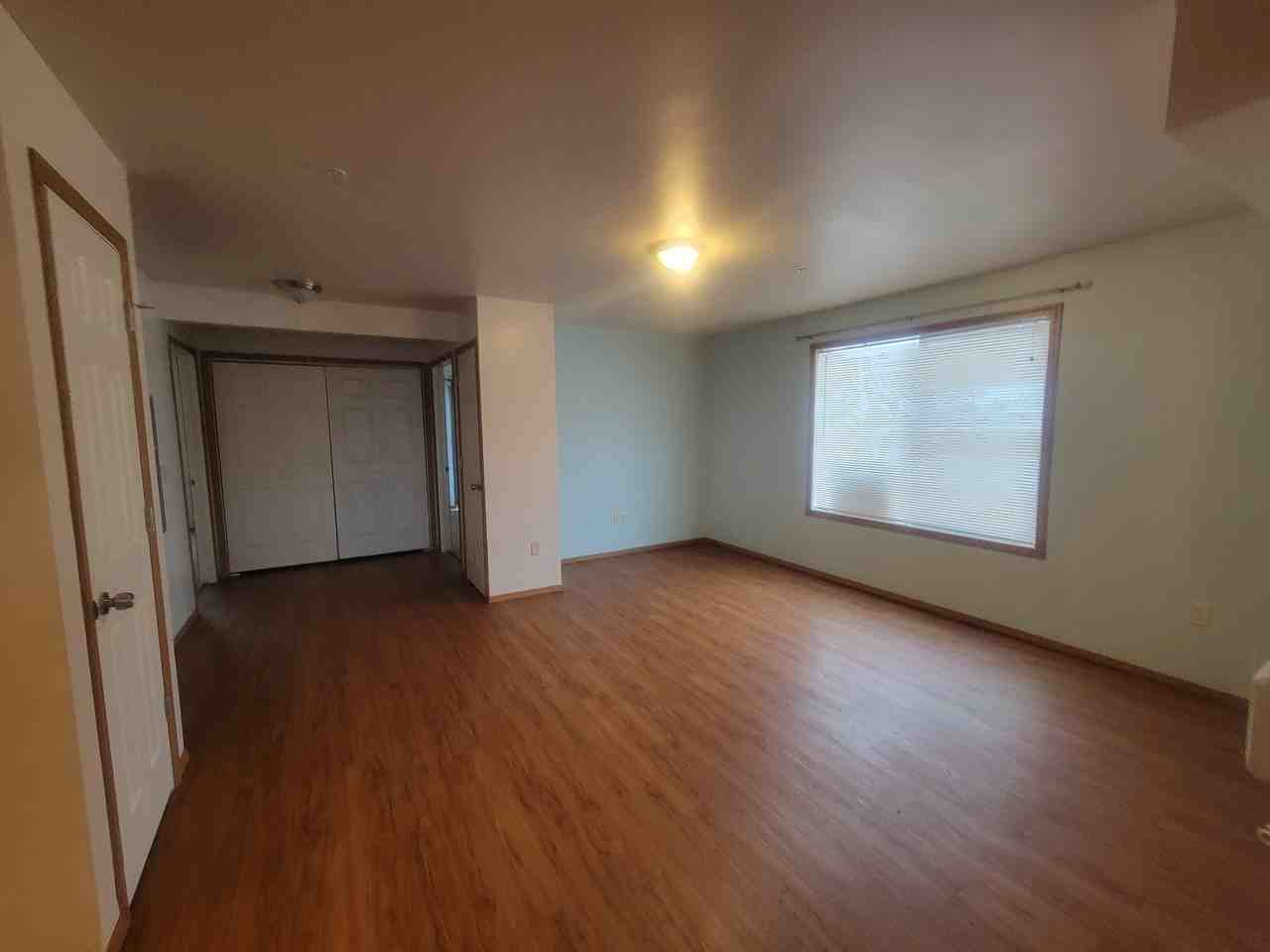 1410 Worden St - Photo 4 of 9