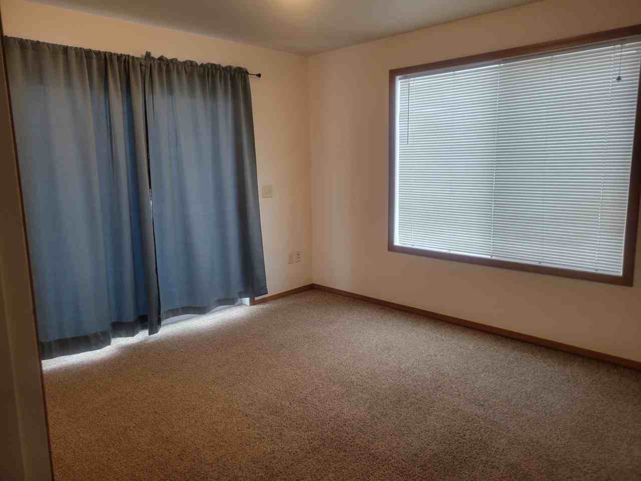 1410 Worden St - Photo 6 of 9