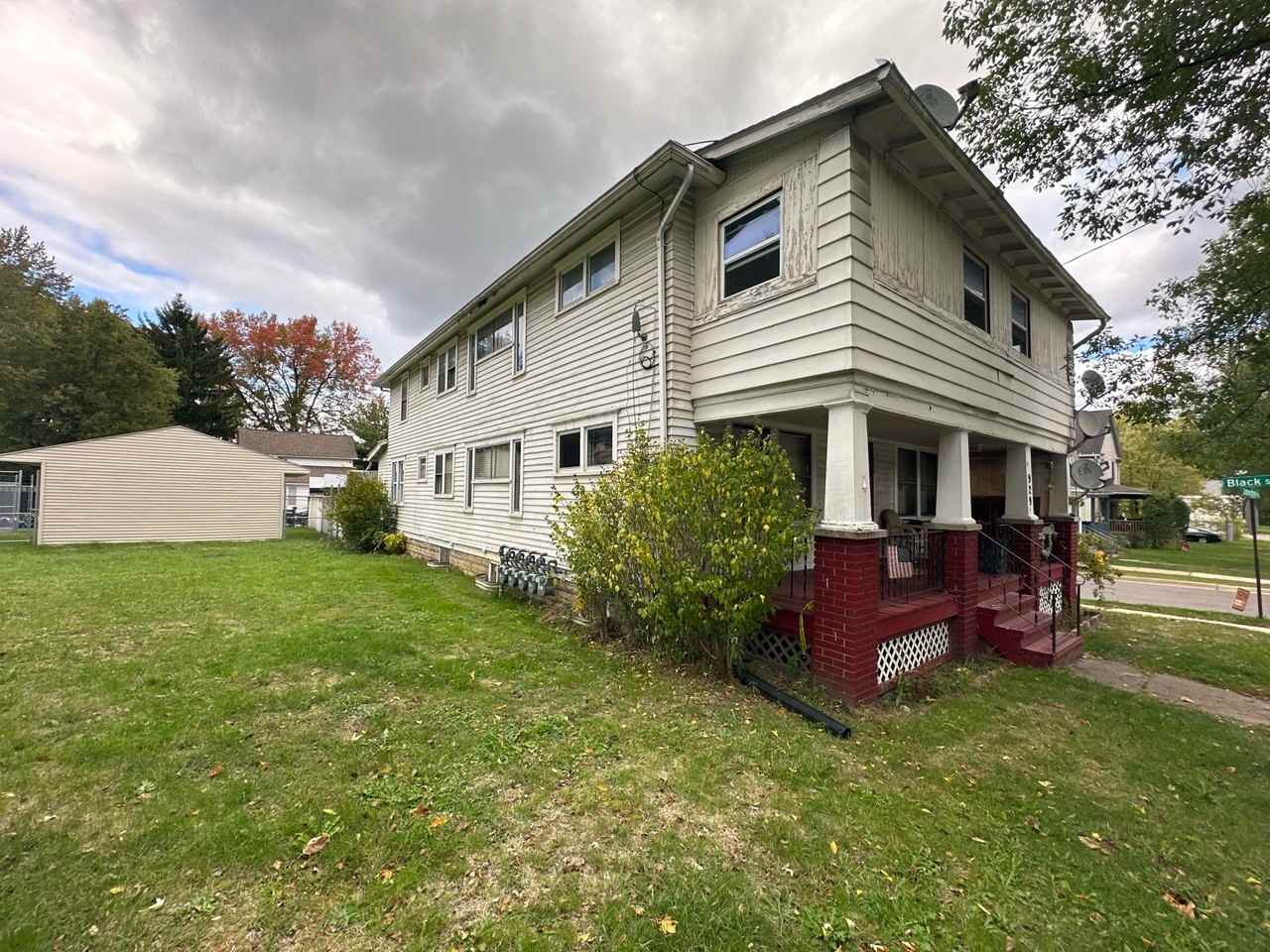 Johnston Street 929 - Photo 2 of 11