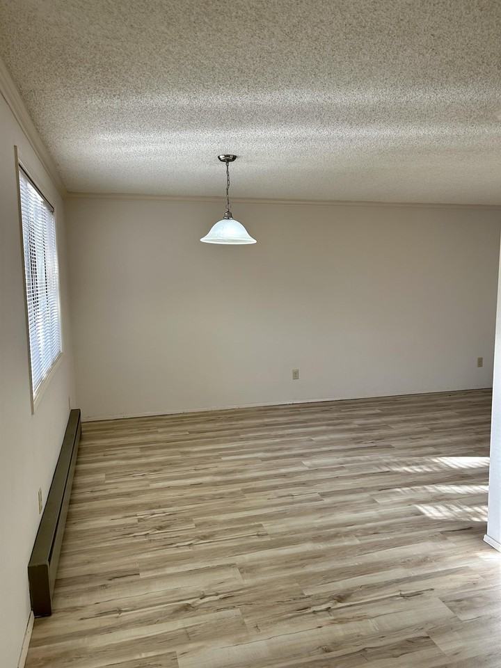 La Villa Apartments - Photo 6 of 50