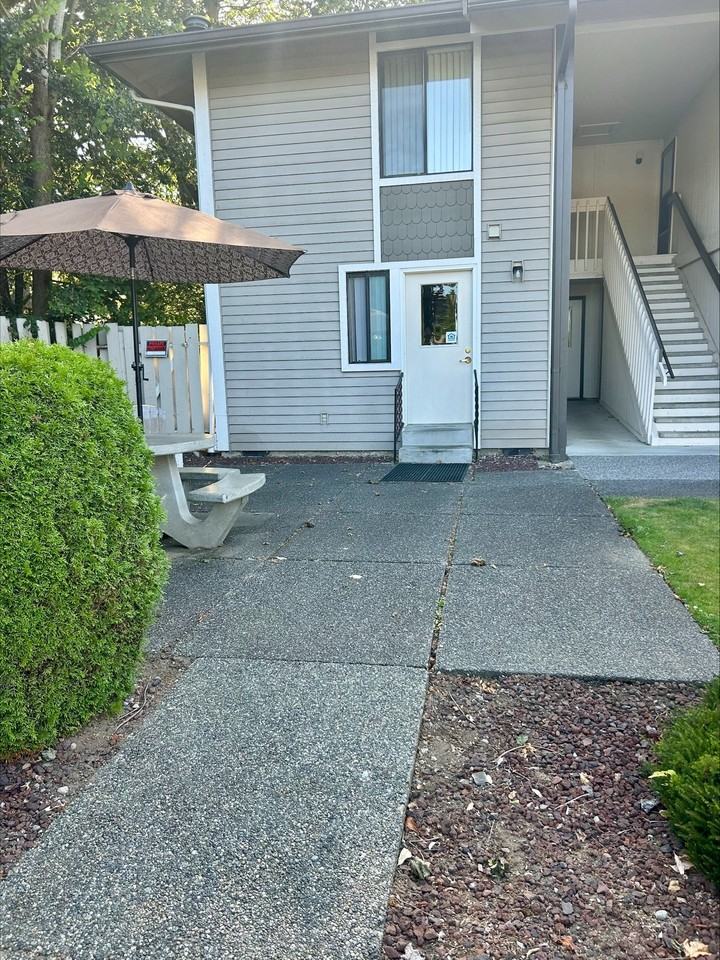 PINETREE - Photo 6 of 11