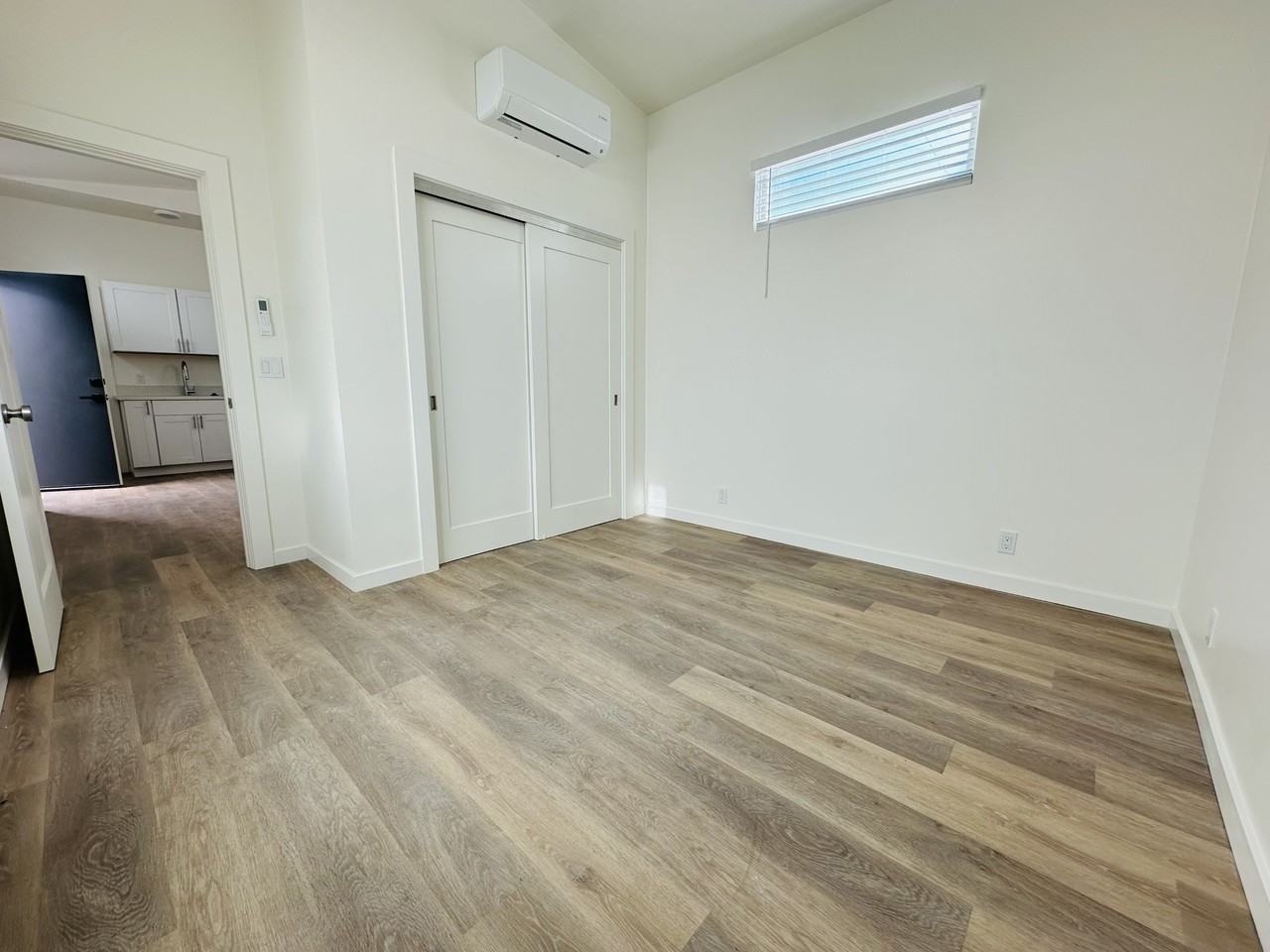 16 West Mission Street - Photo 2 of 7