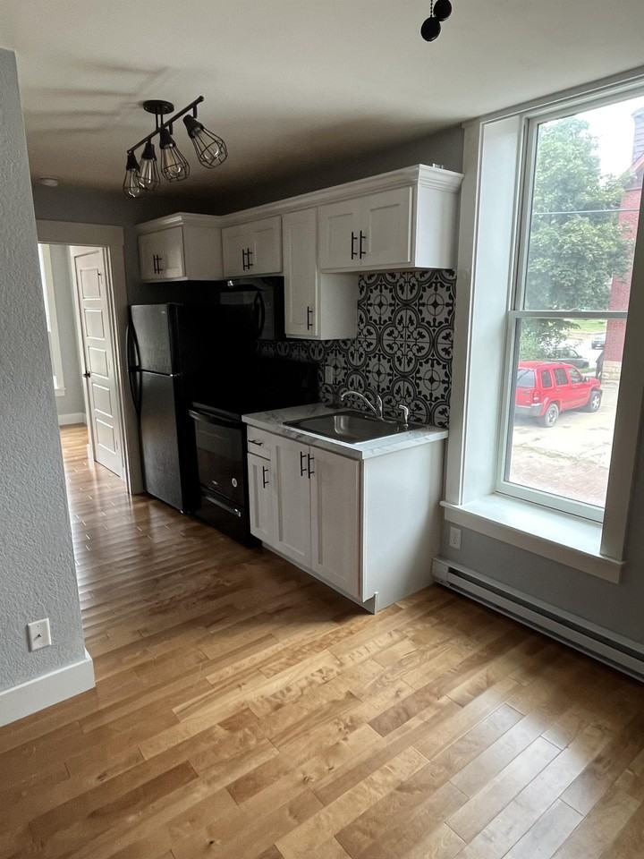 James Howie Block - Photo 3 of 13