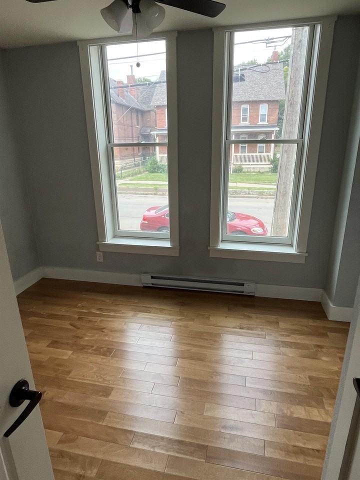 James Howie Block - Photo 6 of 13