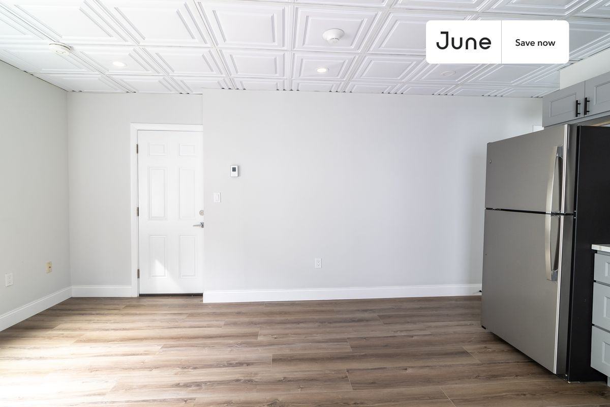 102 Cross St #A - Photo 5 of 17