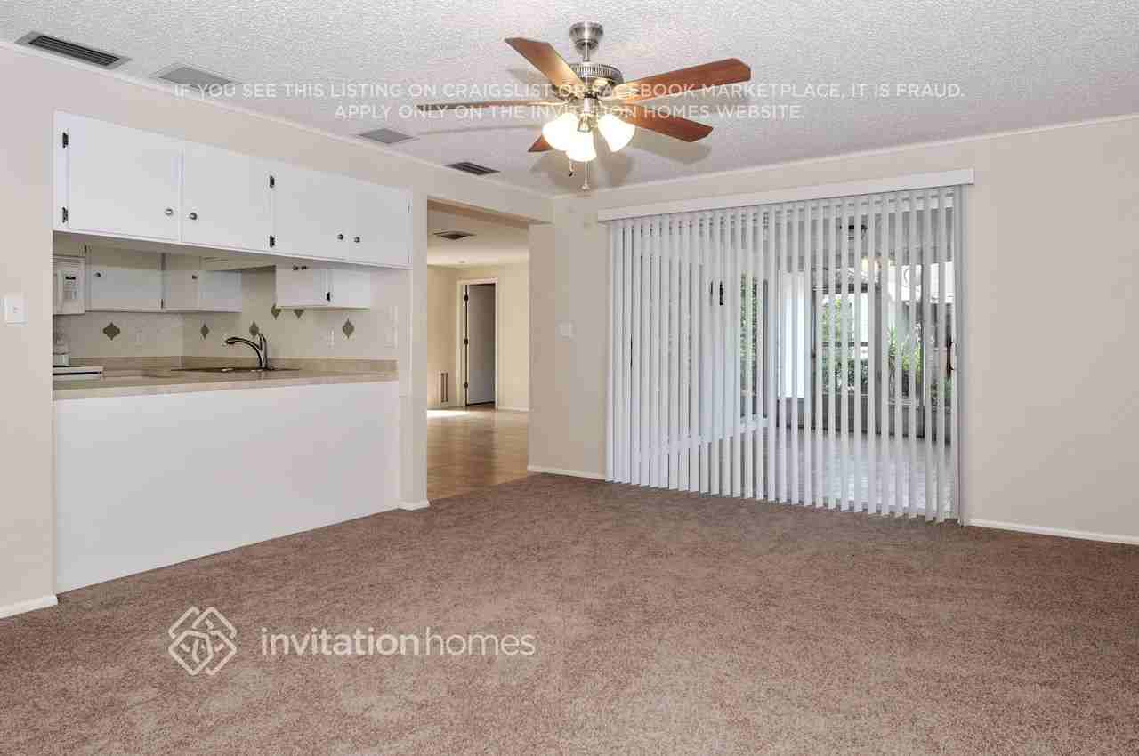 1706 Sharondale Dr - Photo 5 of 21