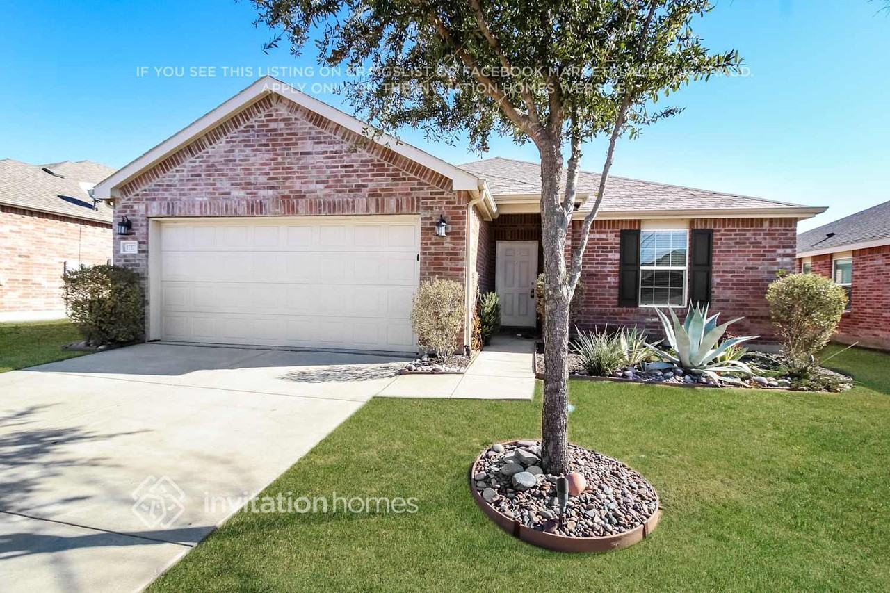 1717 Gayla Creek Drive