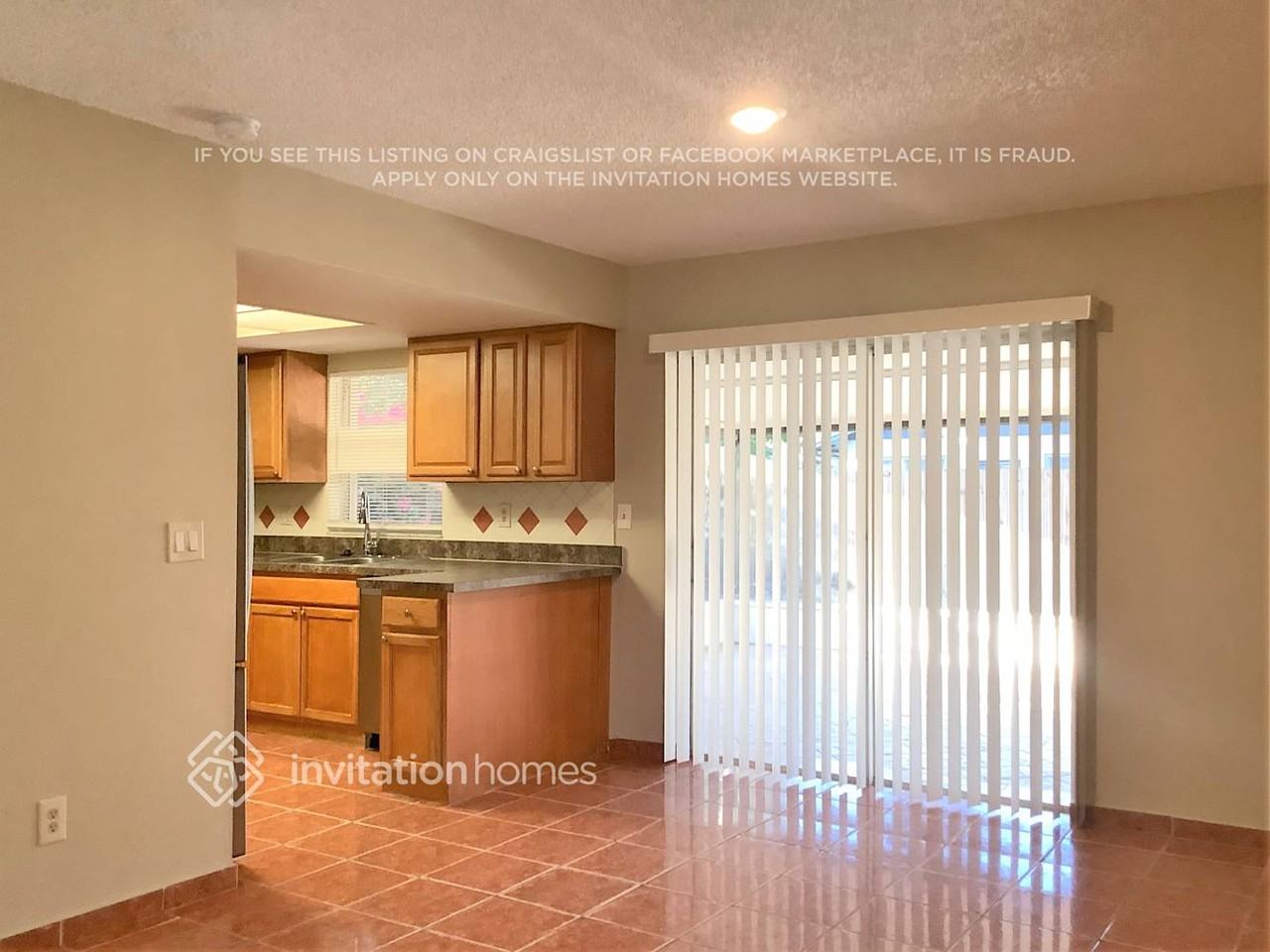 814 Centerwood Ct - Photo 4 of 13