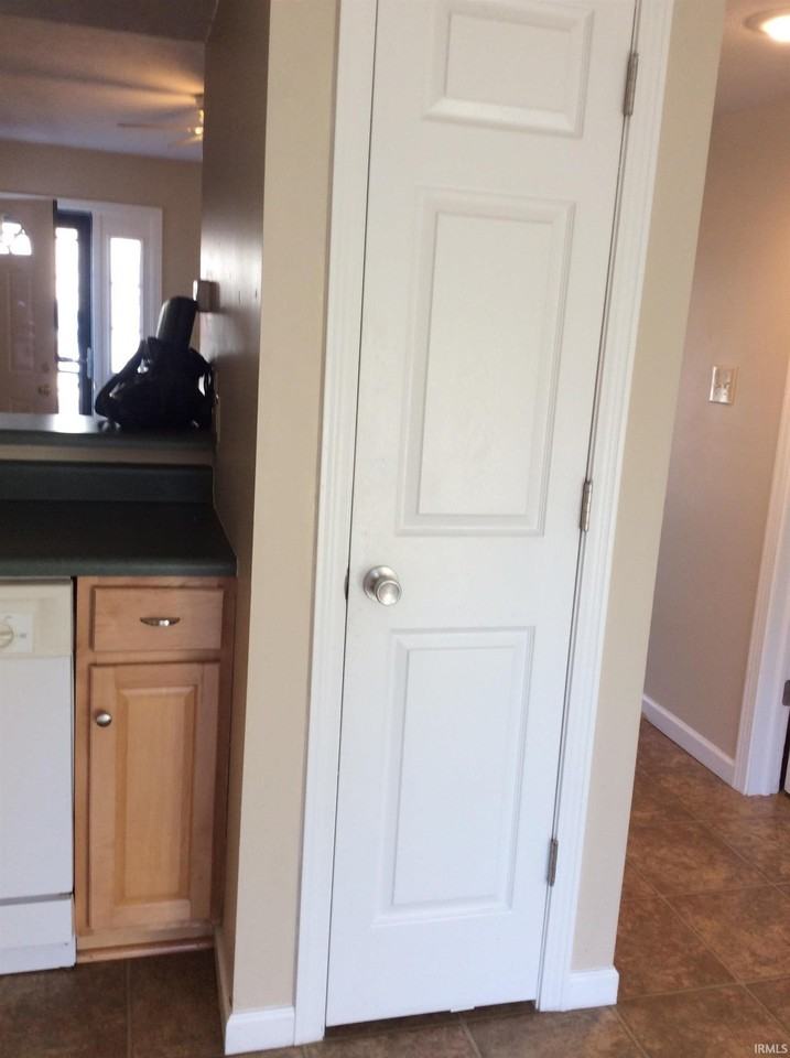 795 E Sherwood Hills Dr - Photo 4 of 16