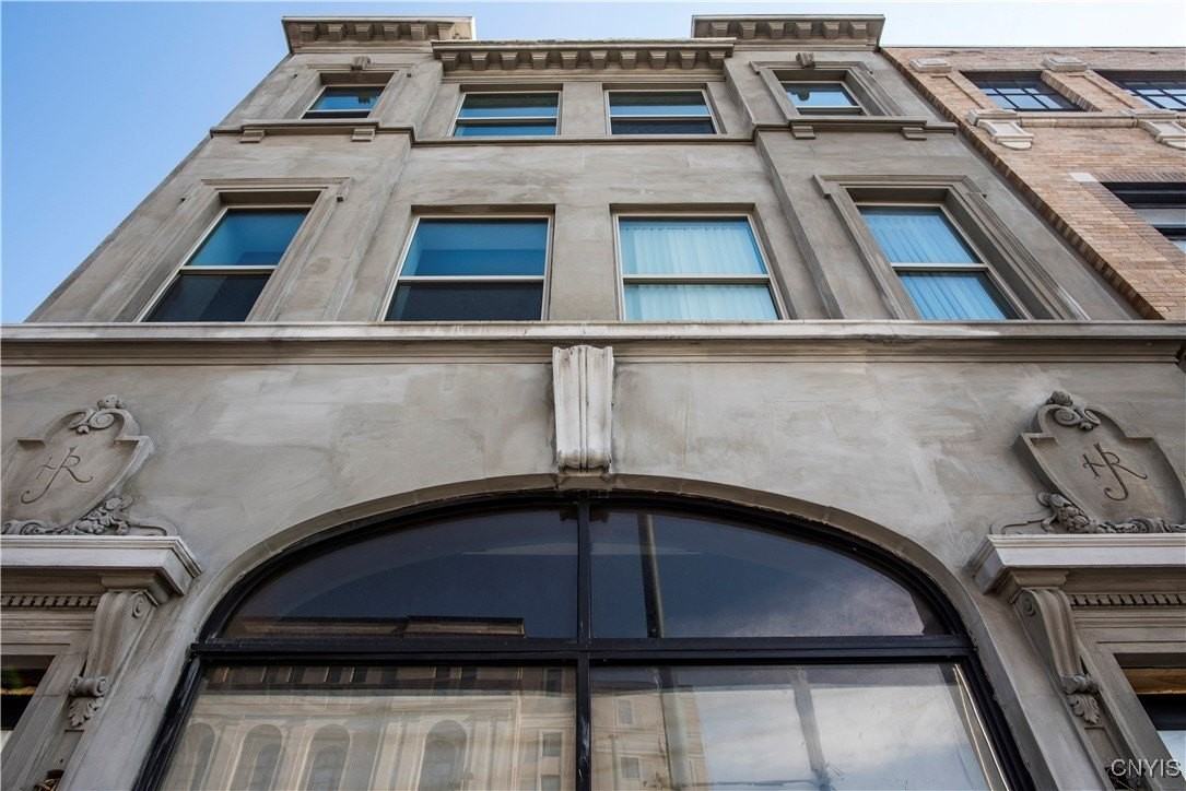 221 Elizabeth St Apt 2 #2 - Photo 3 of 23