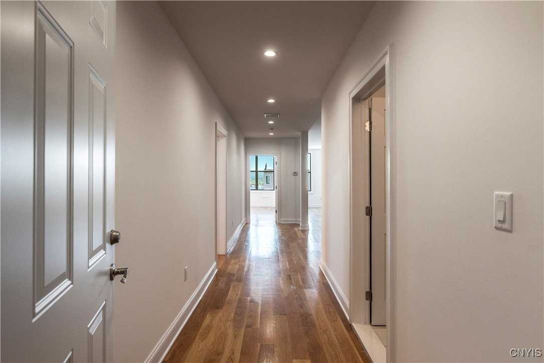 221 Elizabeth St Apt 2 #2 - Photo 4 of 23