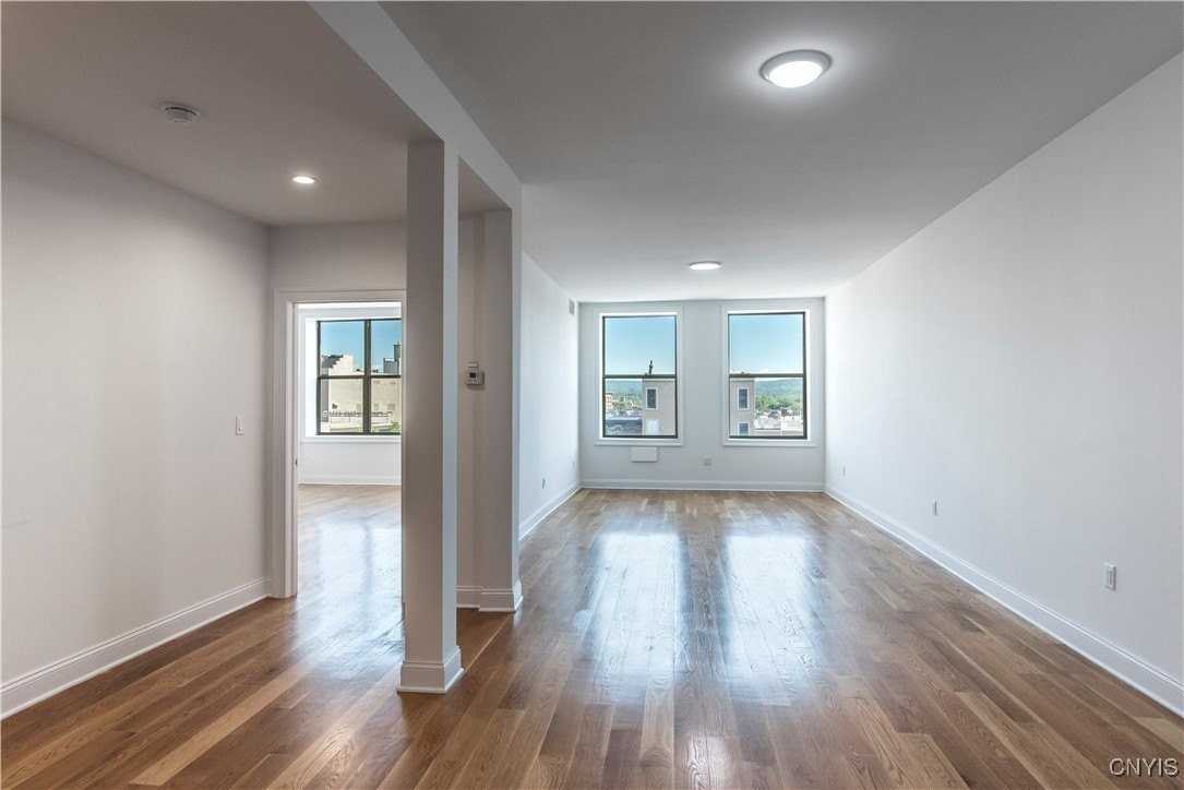 221 Elizabeth St Apt 2 #2 - Photo 6 of 23