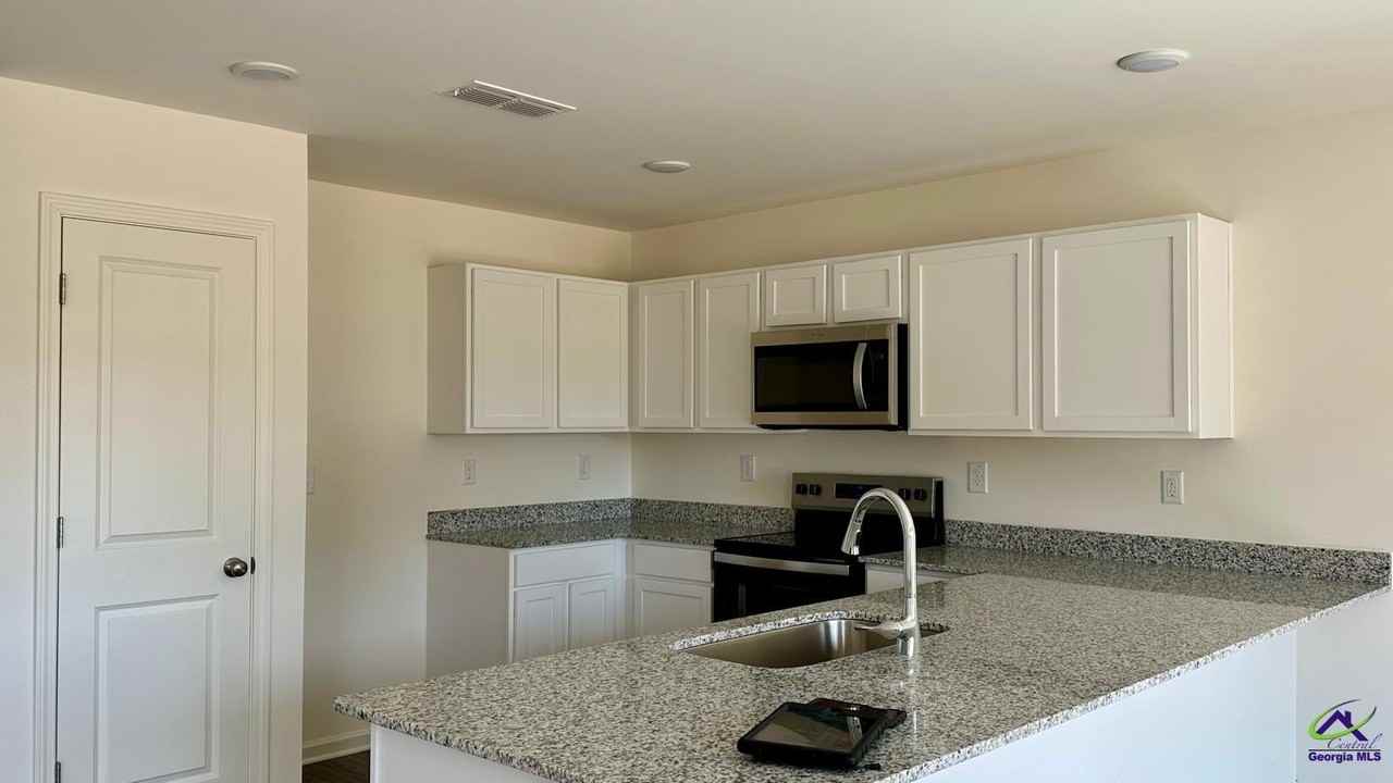 508 Liberty Hall Dr - Photo 3 of 29