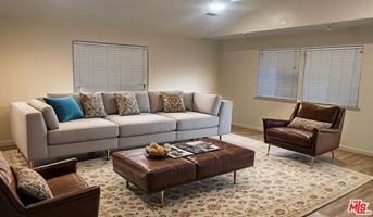 featured image of 114 W 13th St