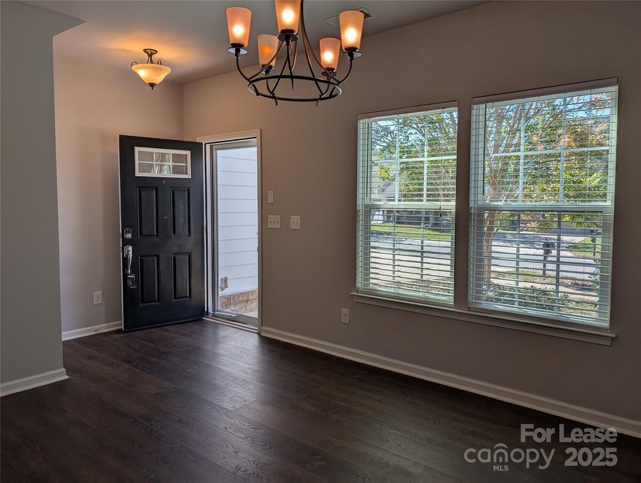 4432 Roundwood Ct - Photo 2 of 25