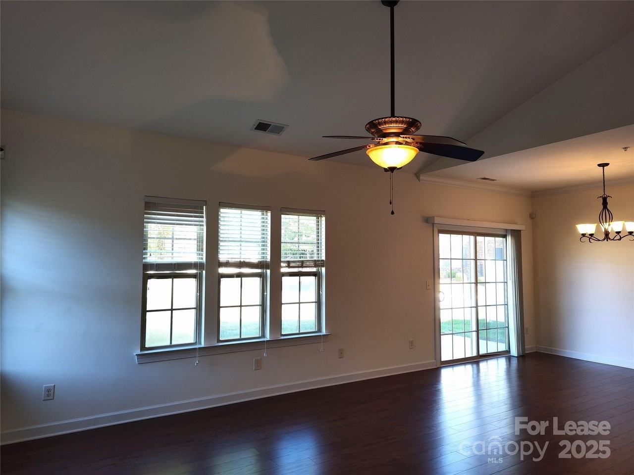 14616 Juventus Street - Photo 5 of 24