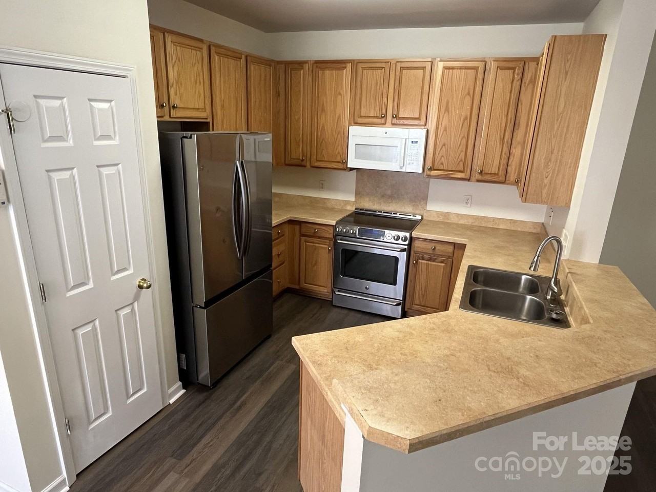 8603 Wandering Creek Way - Photo 5 of 22