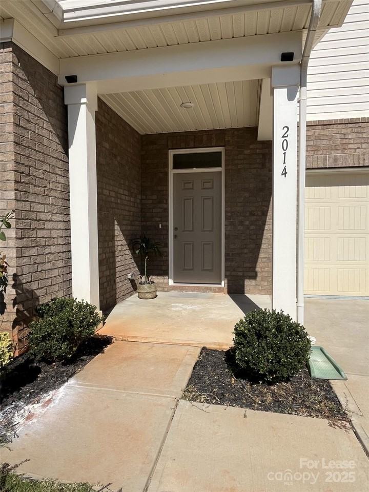 2014 Birch Arbor Ct - Photo 2 of 35