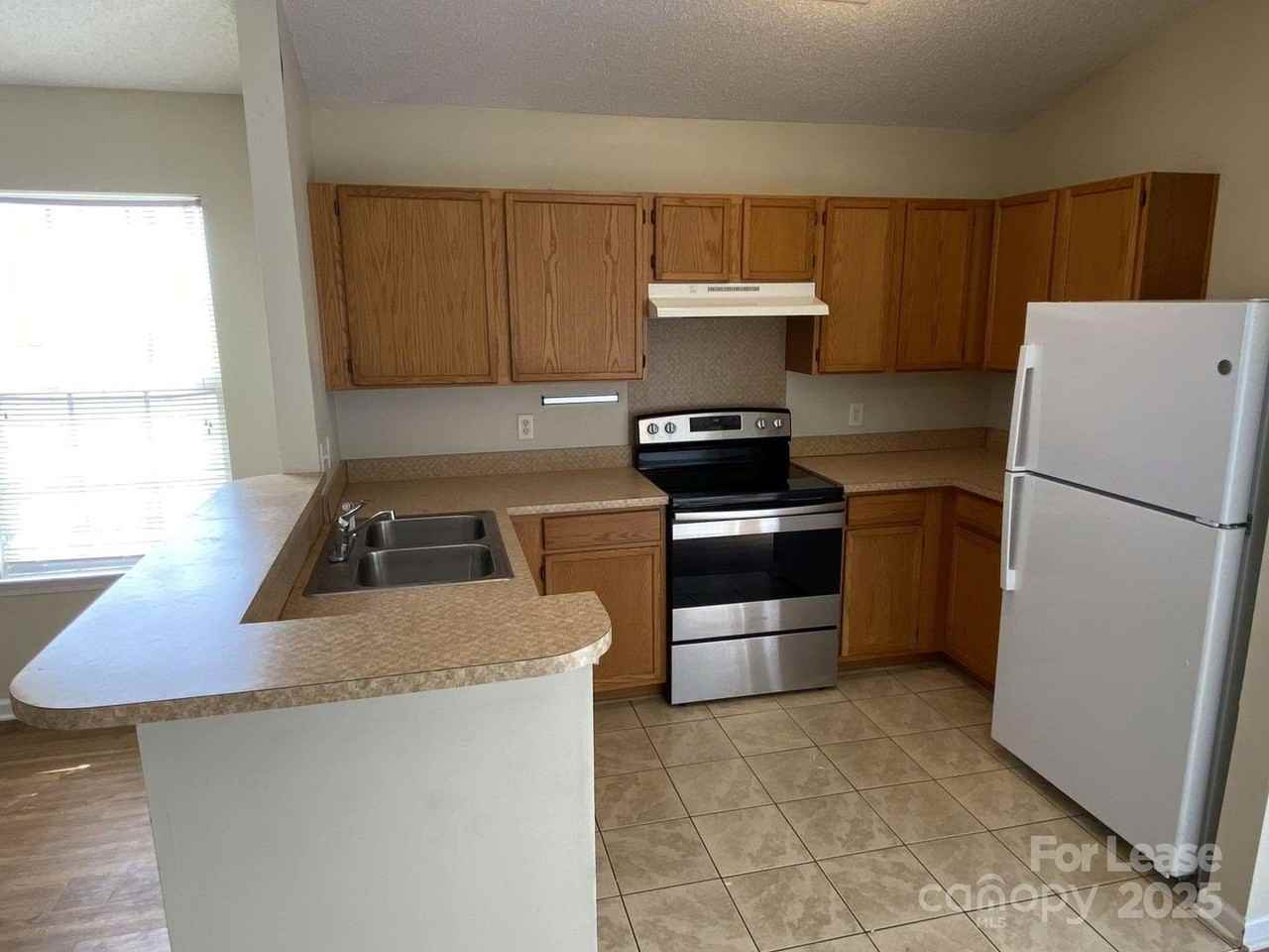 9617 Rau Ct - Photo 5 of 22