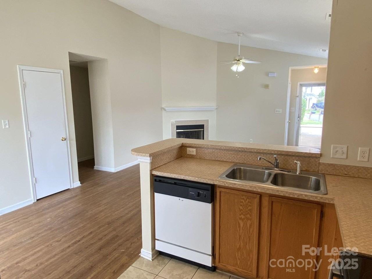 9617 Rau Ct - Photo 6 of 22