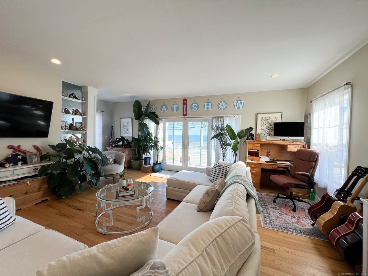 712 E Broadway - Photo 2 of 17