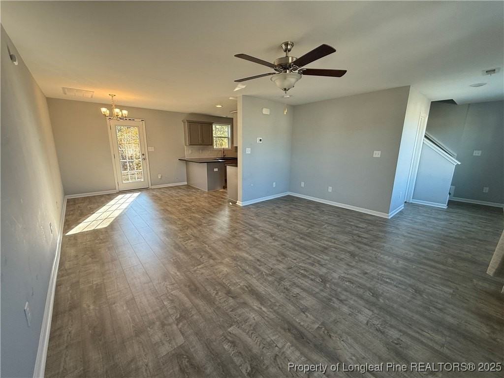 1045 Bombay Dr - Photo 6 of 19