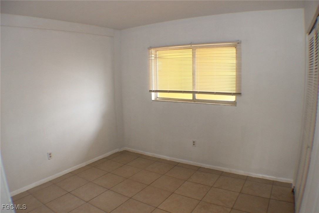 4009 Se 11th Ave #106 - Photo 4 of 12