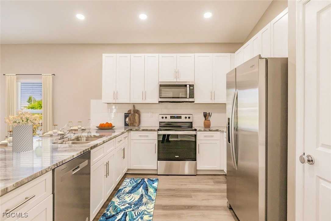 2623 Nw 4th Pl - Photo 4 of 23