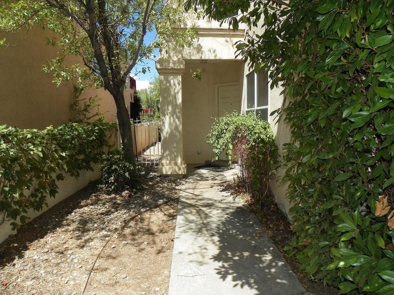 3093 La Mirage Ct Se - Photo 3 of 28