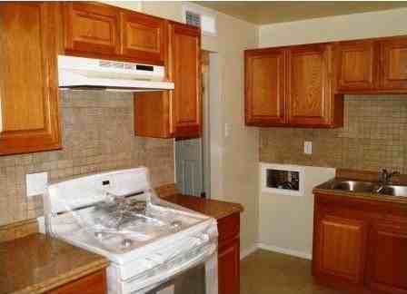 7704 Springwood Dr - Photo 4 of 8