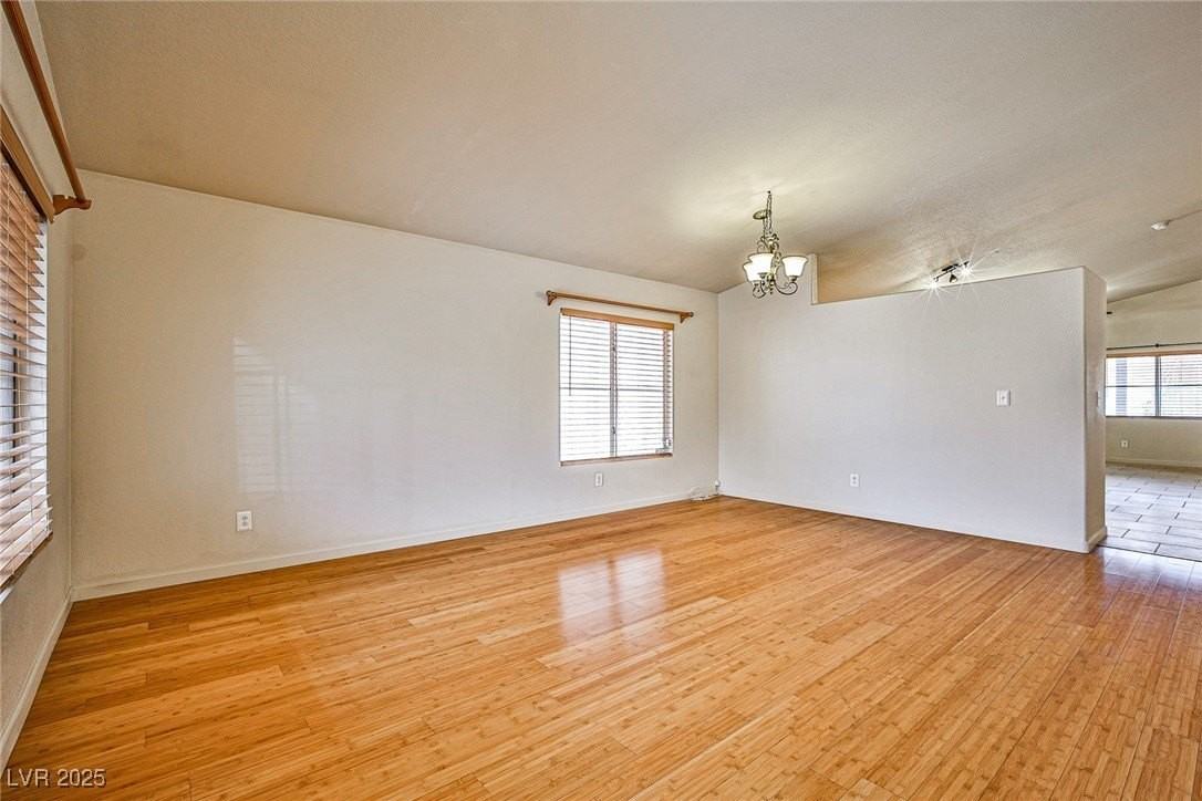 5128 Fall Meadows Ave - Photo 7 of 34