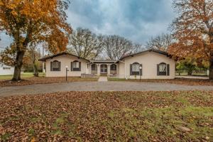 featured image of 22745 Wrexford Dr