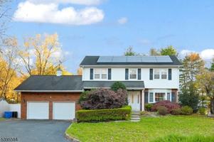 featured image of 15 Sweetwood Ct