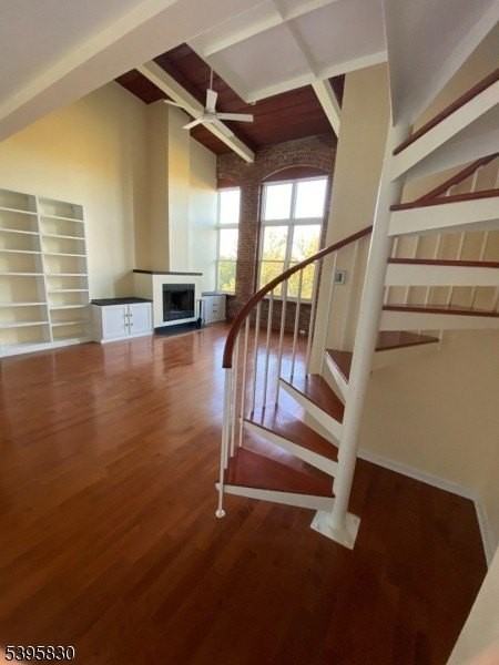 262 Main St - Photo 3 of 32