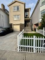 1025 E Grand St #2 - Photo 1 of 1