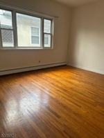 featured image of 525 Main St #4