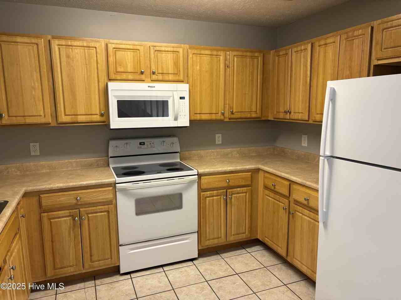 1559 Denton St Sw #B - Photo 2 of 10